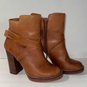 Steve Madden Sizzzlee Dark Tan Ankle Booties Size 7